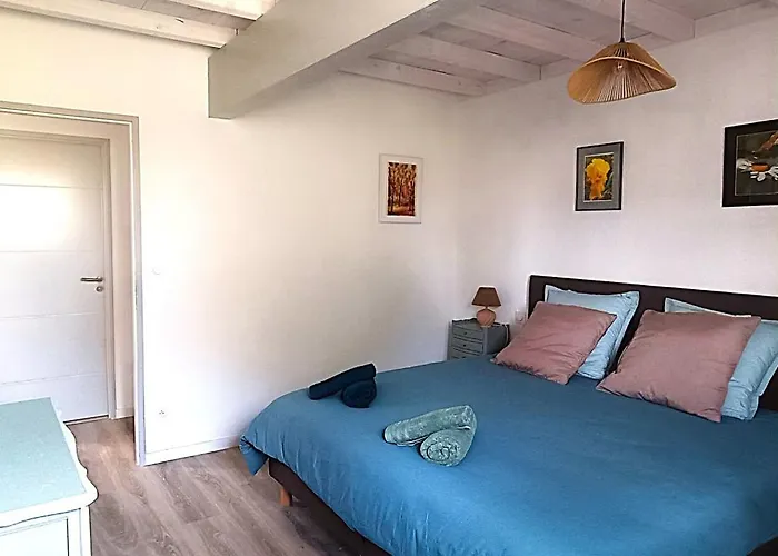 Le Reflet Du Trefle * Puybegon